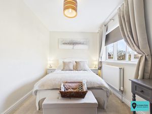 Bedroom- click for photo gallery